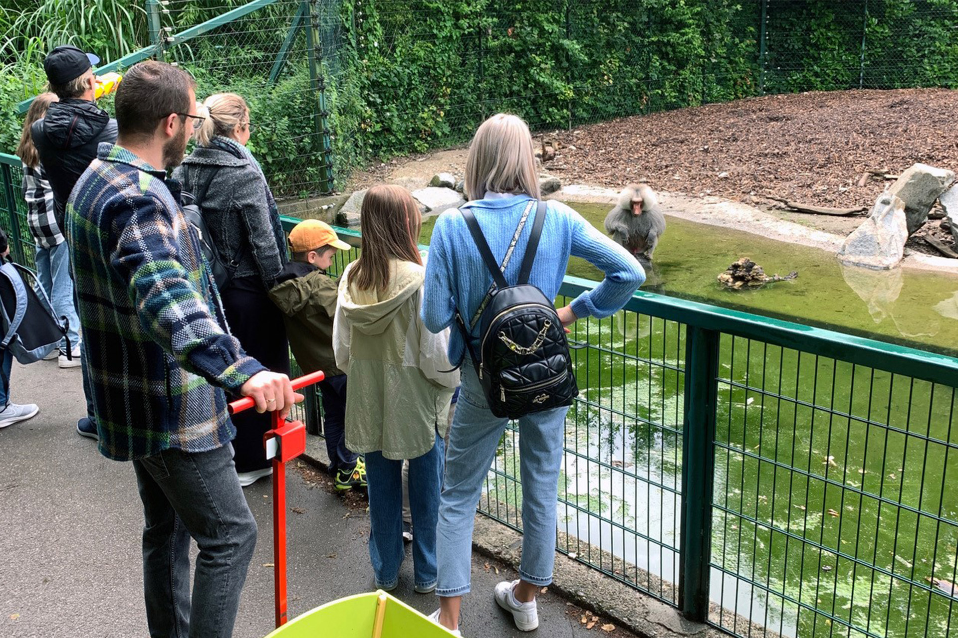 Ihren 200. Geburtstag feierte die Stadtsparkasse Augsburg mit zahlreichen Veranstaltungen. Der traditionelle Familientag im Zoo durfte da natürlich nicht fehlen. Rund 100 Zoo-Karten stellte das Kreditinstitut dem Patenschaftsprojekt Compagnon und der Kindersprechstunde des BKH zur Verfügung.